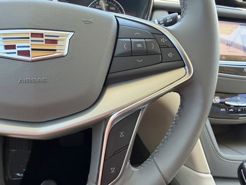 Certified 2023 Cadillac XT5 Premium Luxury FWD image 31