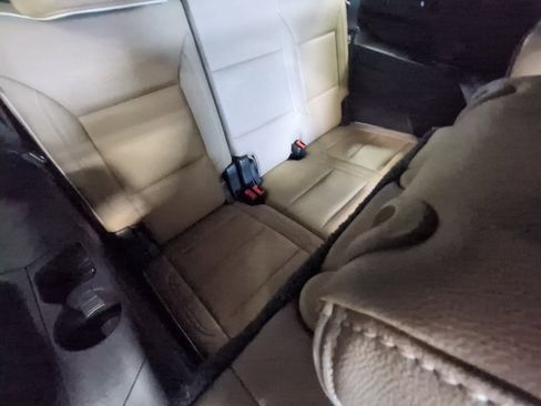 Used 2021 Chevrolet Tahoe Premier w/ Premium Package image 26