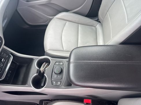 Used 2020 GMC Terrain SLT w/ Preferred Package image 38