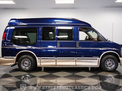 Used 2001 Chevrolet Express 1500 w/ Preferred Equipment Group 3 image 14