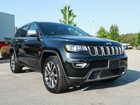 Used 2018 Jeep Grand Cherokee Limited AWD/4WD image 3