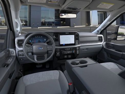 New 2026 Ford F250 XLT w/ XLT Premium Package AWD/4WD image 9