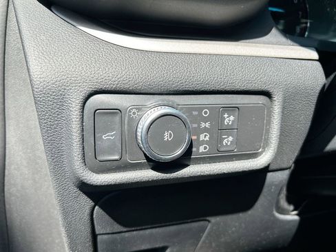 Used 2021 Ford Explorer XLT w/ Equipment Group 202A AWD/4WD image 23