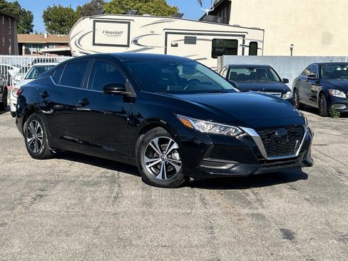 Used 2022 Nissan Sentra SV image 2