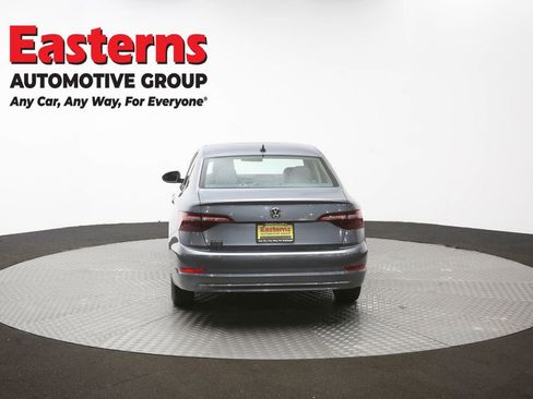 Used 2020 Volkswagen Jetta SE w/ SE Cold Weather Package image 38