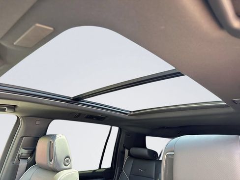 Certified 2026 Cadillac Escalade ESV Luxury RWD image 6