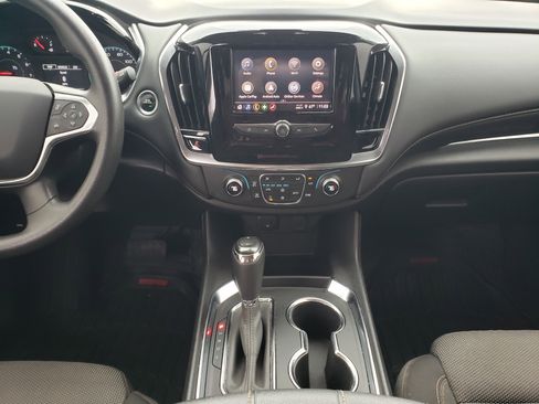 Used 2020 Chevrolet Traverse LS image 37