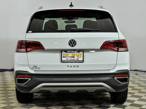 Certified 2023 Volkswagen Taos SE w/ Panoramic Sunroof Package FWD image 7