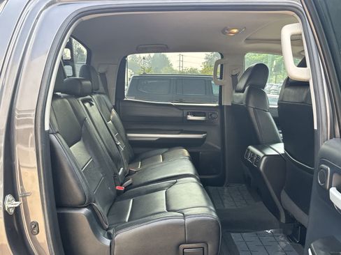 Used 2016 Toyota Tundra Limited w/ Limited Premium Package AWD/4WD image 10