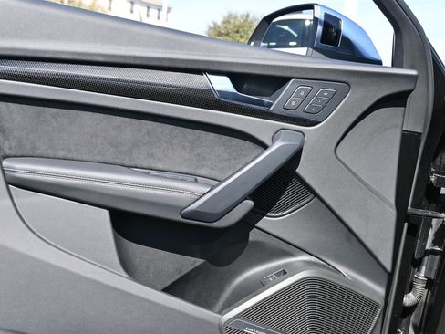 Used 2023 Audi SQ5 Premium Plus w/ Premium Plus Package image 17