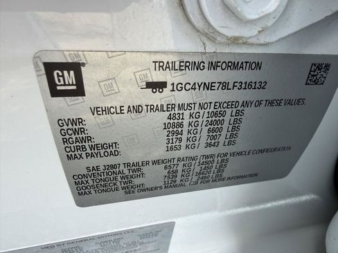 Used 2020 Chevrolet Silverado 2500 LT w/ Texas Edition AWD/4WD image 18