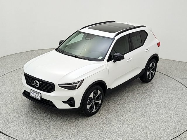New 2026 Volvo XC40 B5 Plus w/ Protection Package Premier AWD/4WD image 13