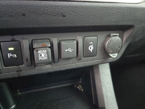 Used 2023 Toyota Tacoma TRD Sport w/ Technology Package AWD/4WD image 28