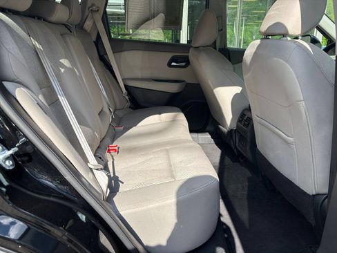 Used 2025 Nissan Rogue SV FWD image 35