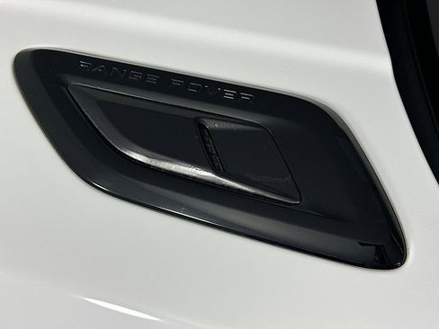 Used 2019 Land Rover Range Rover Sport HSE AWD/4WD image 29