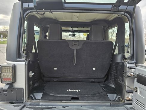 Used 2016 Jeep Wrangler Rubicon w/ Dual Top Group image 23