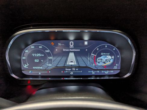 Used 2022 GMC Yukon XL SLE w/ Gmc Pro Safety Plus Package image 22