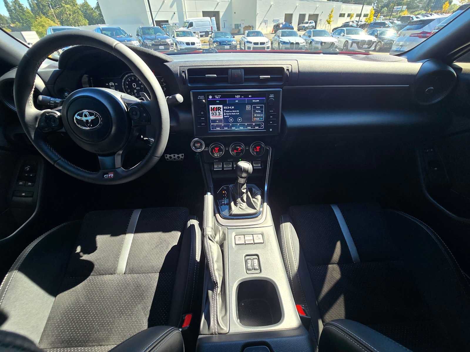 Used 2025 Toyota GR86 Premium w/ ALL Weather Mat Package (TMS) RWD image 18