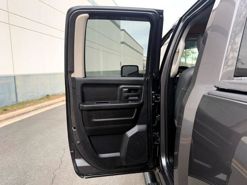 Used 2015 RAM 1500 Express image 18