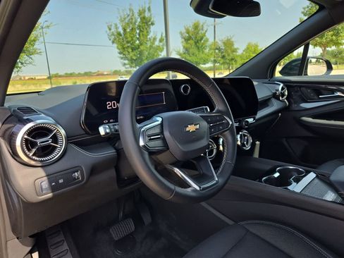 Used 2024 Chevrolet Blazer EV LT AWD/4WD image 2