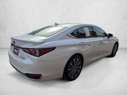 Used 2020 Lexus ES 300h w/ Premium Package image 5