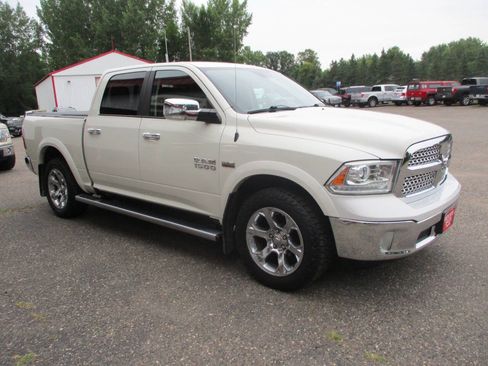 Used 2016 RAM 1500 Laramie w/ Convenience Group AWD/4WD image 12