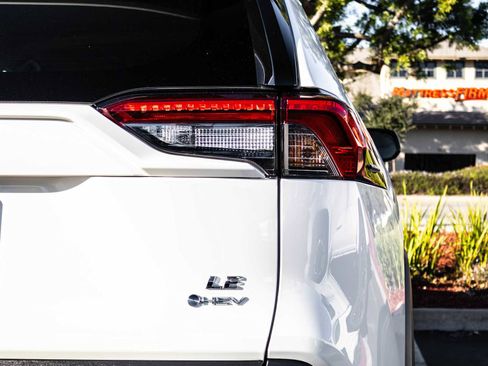 Certified 2025 Toyota RAV4 LE image 10