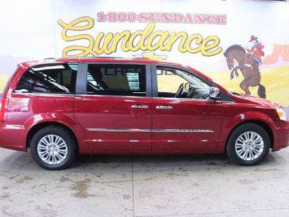 Used 2016 Chrysler Town & Country Limited