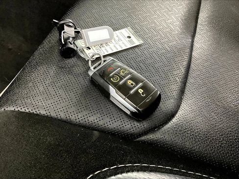 Used 2021 RAM 1500 Laramie image 36