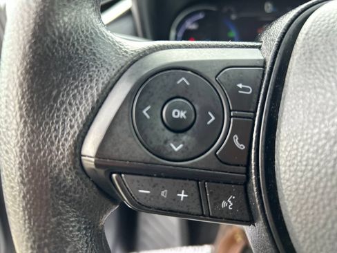 Used 2025 Toyota RAV4 XLE AWD/4WD image 24
