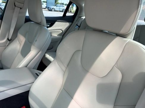 Used 2023 Volvo S60 B5 Core w/ Climate Package AWD/4WD image 5