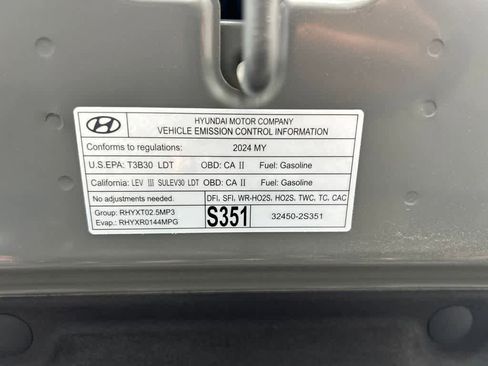 Certified 2024 Hyundai Santa Fe SE FWD image 9