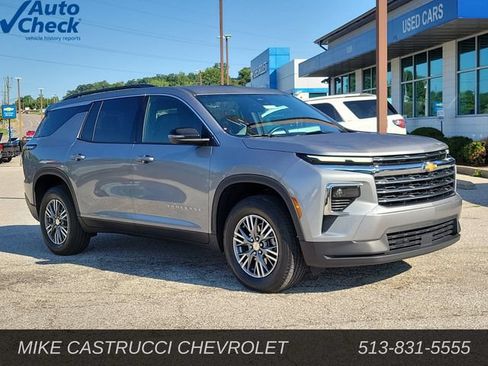 Used 2026 Chevrolet Traverse LT AWD/4WD image 7