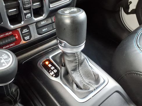 Used 2024 Jeep Wrangler Unlimited Rubicon 4xe AWD/4WD image 26