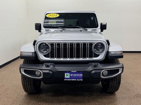 Used 2024 Jeep Wrangler Unlimited Sahara w/ Technology Group AWD/4WD image 10