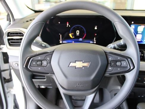 Used 2025 Chevrolet TrailBlazer LT w/ LPO, Blackout Package FWD image 14