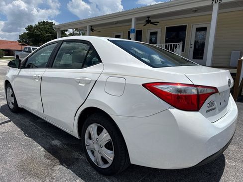 Used 2014 Toyota Corolla LE FWD image 3
