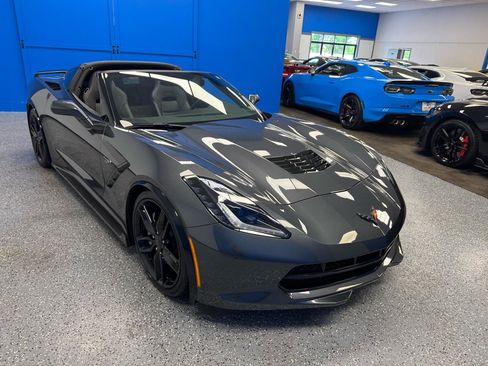 Used 2018 Chevrolet Corvette Stingray Coupe w/ Carbon Flash Badge Package RWD image 4