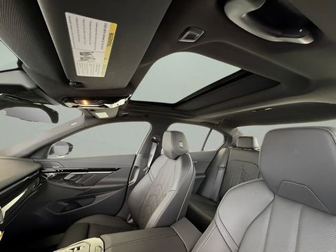 Used 2025 BMW 530i w/ Premium Package image 25