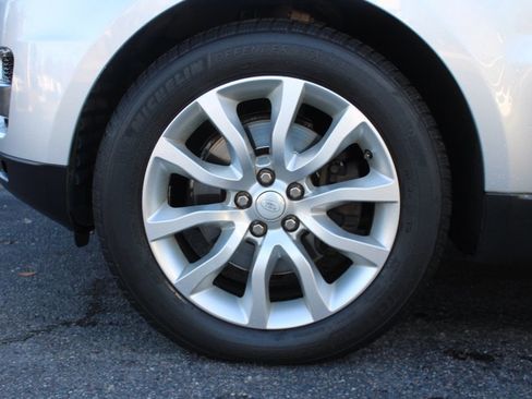 Used 2016 Land Rover Range Rover Sport HSE image 10