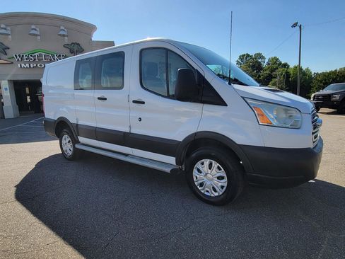 Used 2015 Ford Transit 250 130 Low Roof w/ Exterior Upgrade Package RWD image 2