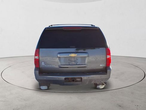 Used 2012 Chevrolet Suburban LT image 7