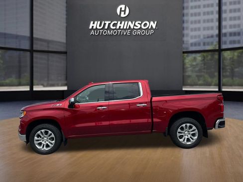 Used 2025 Chevrolet Silverado 1500 LTZ AWD/4WD image 4