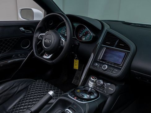 Used 2014 Audi R8 V10 image 26