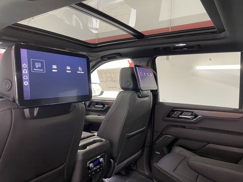 New 2026 GMC Yukon XL Denali w/ Denali Reserve Package image 13