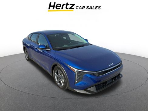 Used 2025 Kia K4 LXS image 1