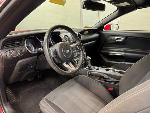 Used 2018 Ford Mustang Convertible image 13