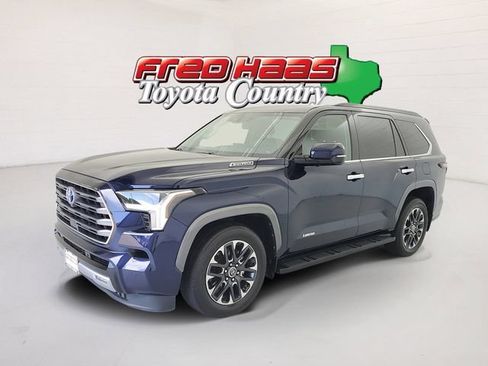 Used 2023 Toyota Sequoia Limited AWD/4WD image 1