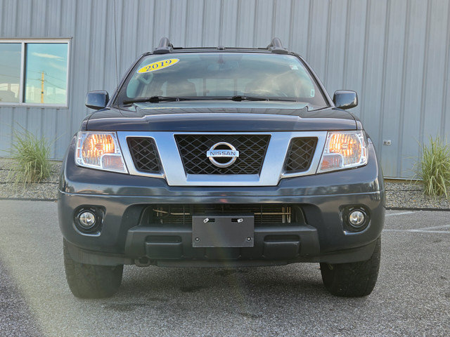 Used 2019 Nissan Frontier PRO-4X AWD/4WD image 3