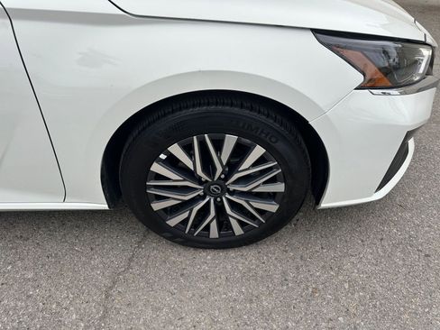 Used 2025 Nissan Altima 2.5 SV image 35